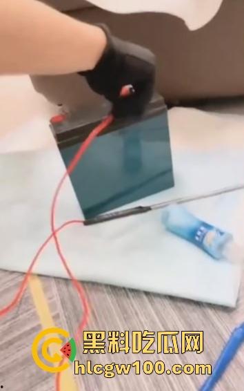 黑丝高跟电击鲍鱼了解一下，少女被调教到淫叫抽搐，带电的鲍鱼咬一口怕是连舌头都麻，你敢吃电击鲍鱼吗？-12